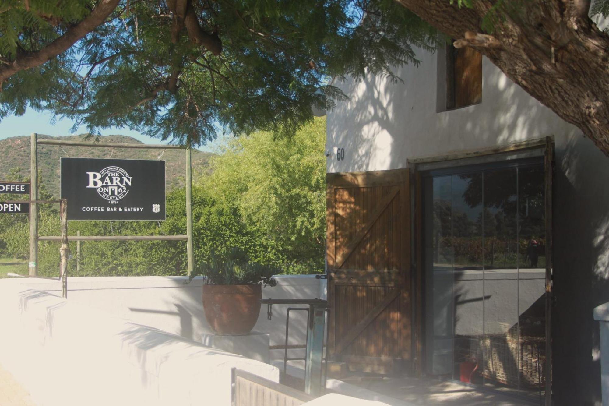 מונטאגו The Barn On 62 - Cottages מראה חיצוני תמונה